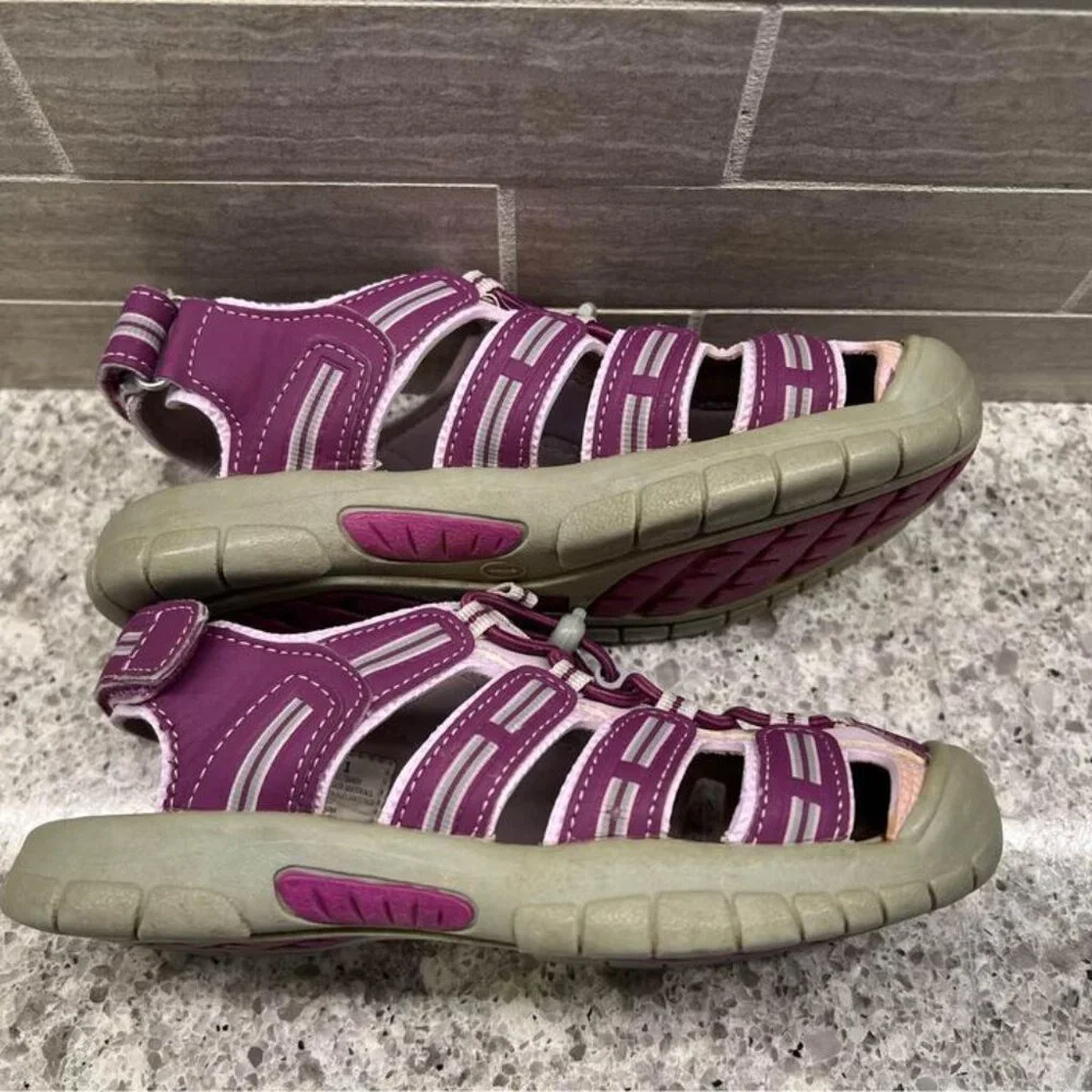 Khombu Kids Pink‎ and Purple Fisherman Sandals-Size 1